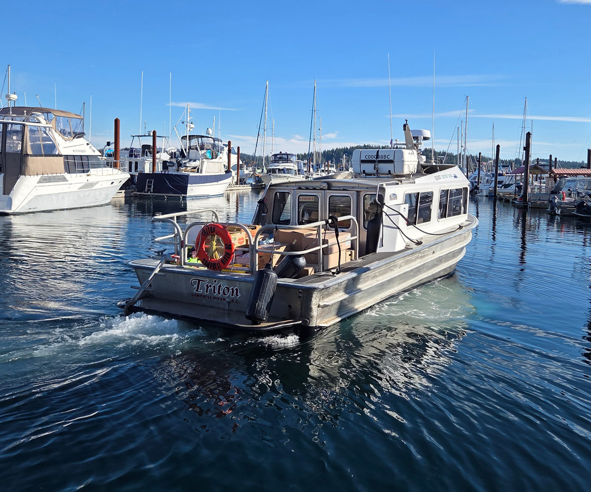 12-passenger-EagleCraft-boat Campbell River Water Taxi 30ft EagleCraft crew boat