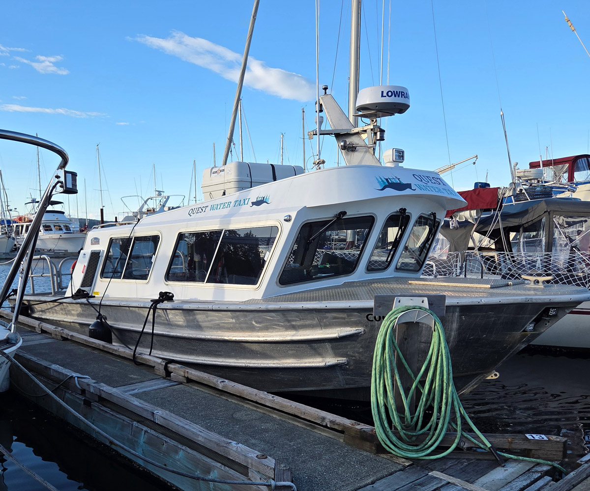 30ft-EagleCraft Fast 30ft EagleCraft crew boat for passenger and cargo transport